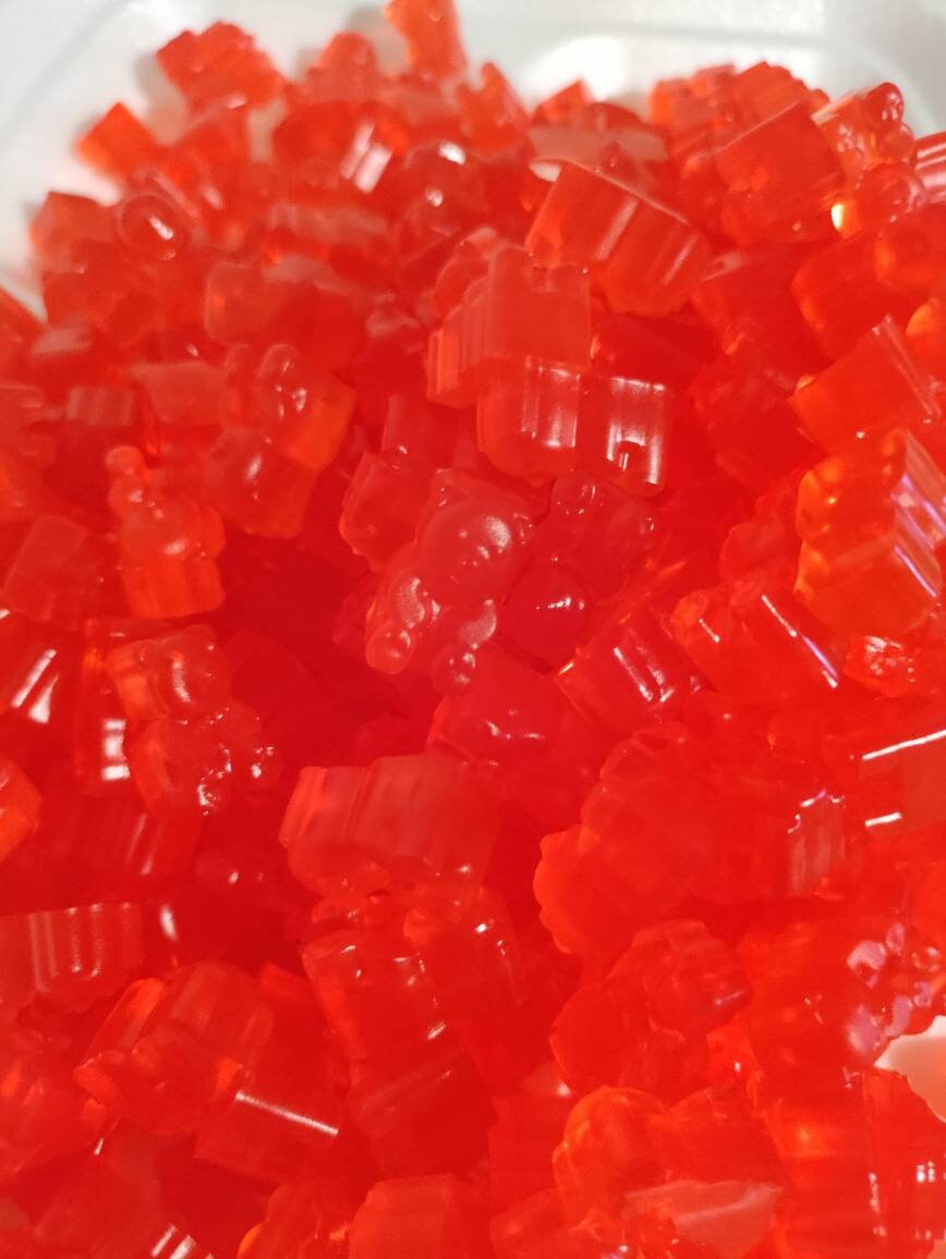 Cherry limeade sangria gummy bears